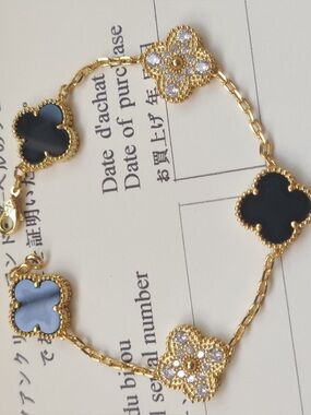 Excellent Used Condition Van Cleef & Arpels Bracelet VCA Bracelet